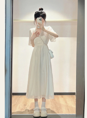 高级感白色连衣裙女夏季温柔风小个子法式泡泡袖V领收腰显瘦长裙