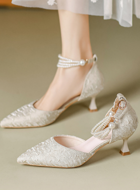 法式珍珠一字扣带包头凉鞋女细跟3厘米小跟不累脚中空杏色高跟鞋