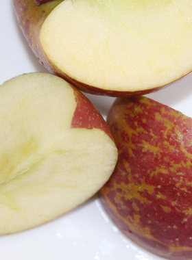 野生冰糖心丑苹果新鲜水果20斤装中果果园直供现摘现发肉汁多核小