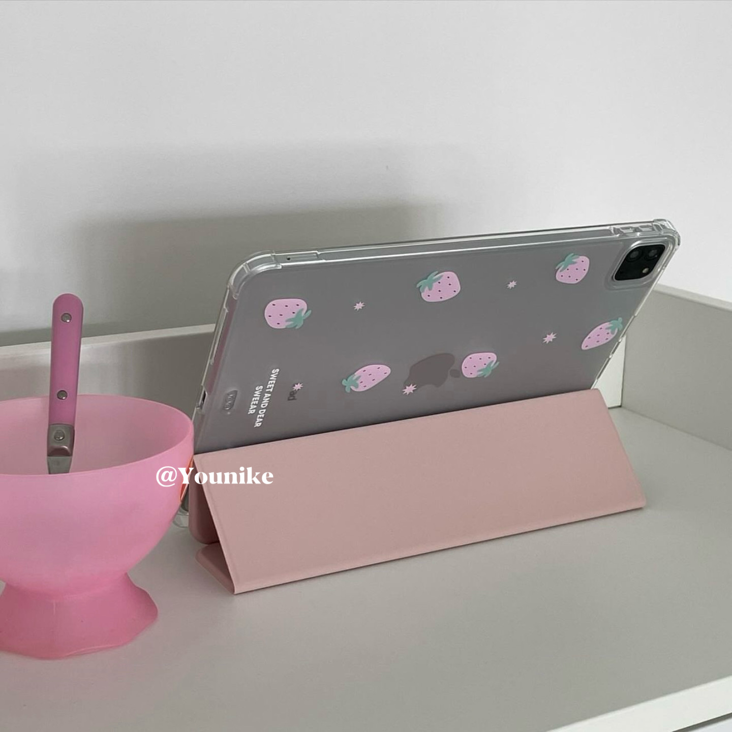 韩系小众ins甜美粉色水果草莓适用2021iPad保护壳2022苹果iPad10保护套air5平板套air6防摔软壳带笔槽支架
