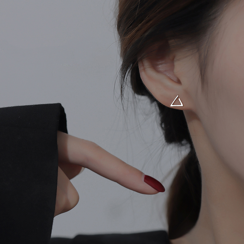 S925纯银针黑色三角耳钉耳环小众设计感2023年新款潮耳饰女夏季