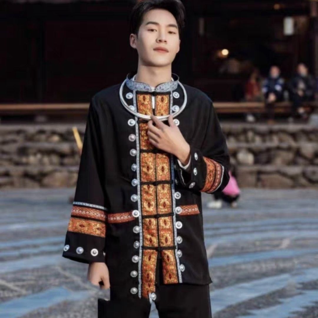 新款民族服装演出服侗族旅拍黑色两件套苗族男装三月三壮族节日