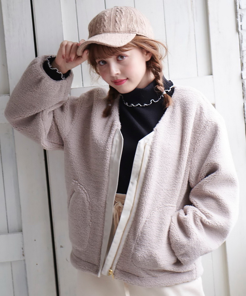 M+21冬  暖暖的时髦又贴心 绒暖魅力 V领羊羔毛植绒夹克保暖外套
