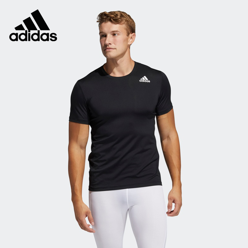 Adidas阿迪达斯男装短袖春季新款透气舒适圆领运动T恤GM5040