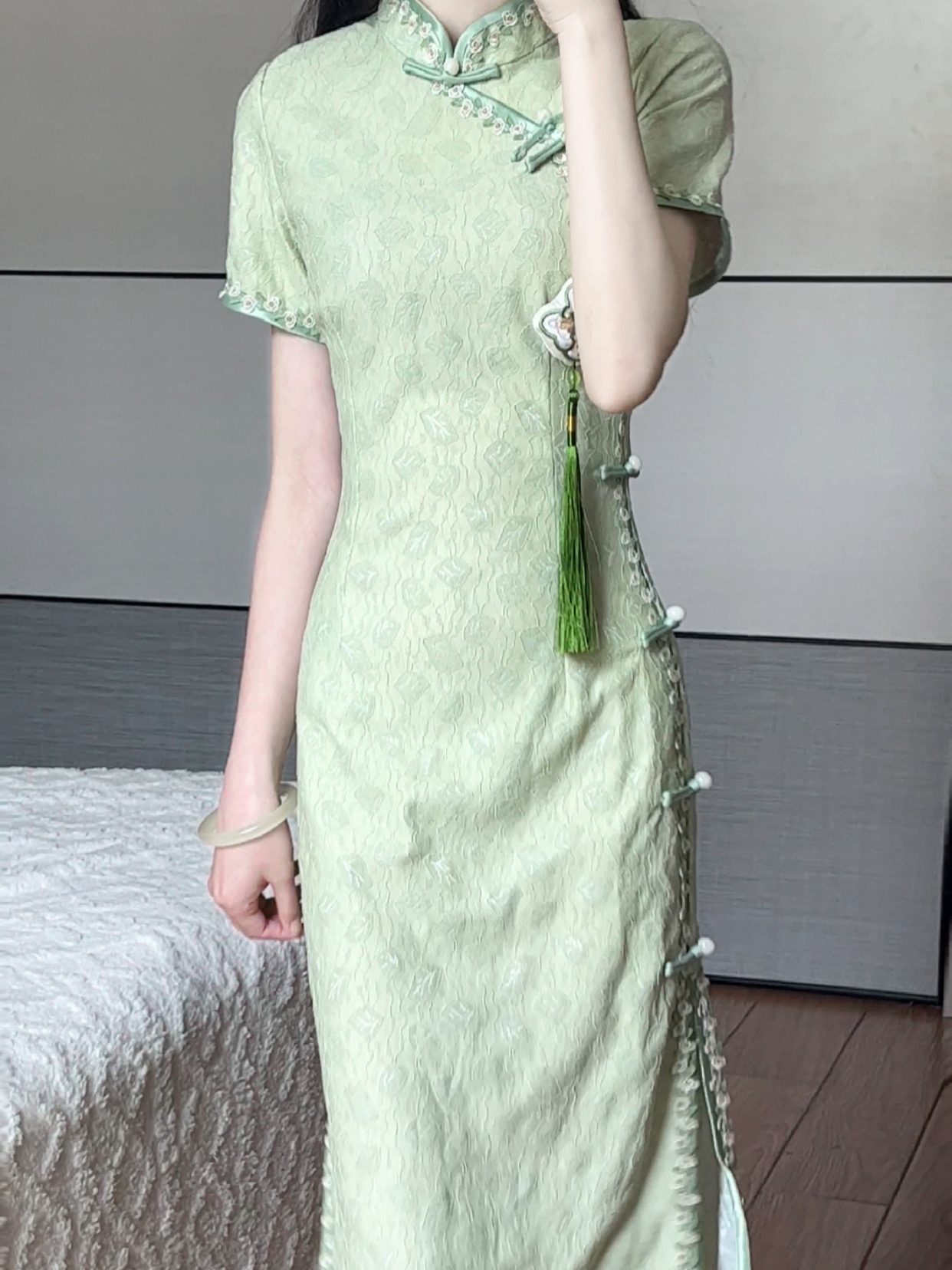 抹茶麻薯2024年夏季新款绿色蕾丝复古风改良旗袍气质优雅淑女长裙