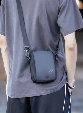 男士手机包包夏季天迷你斜挎包便携轻便小挎包单肩包胸包背包男款