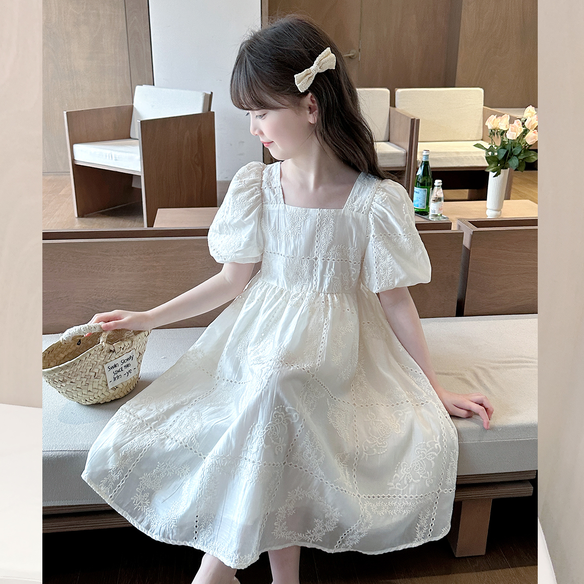 女童白色连衣裙2024夏装新款韩版泡泡袖公主裙儿童夏季时尚高端裙