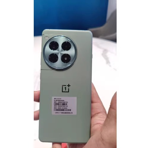 OnePlus/一加 Ace 3 Pro第三代骁龙8旗舰芯片6100mAh冰川电池