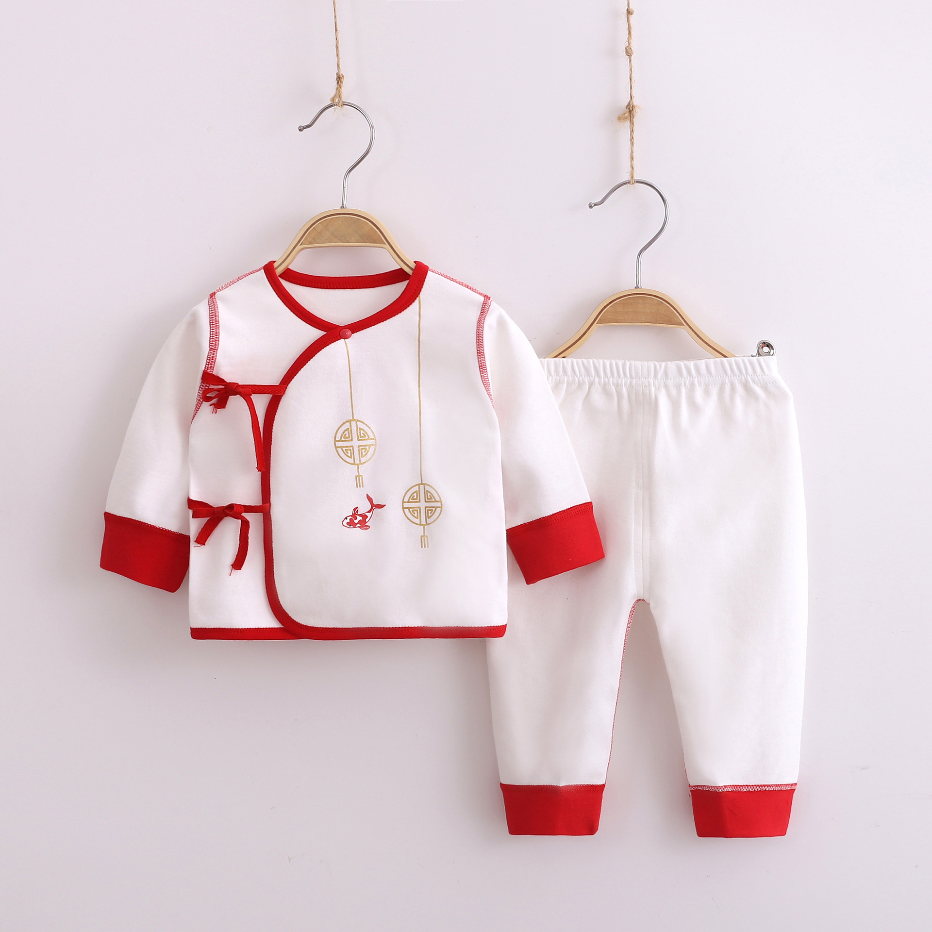 新生婴儿儿无骨系带和尚服婴儿套装初生儿满月红色喜庆衣服两件套