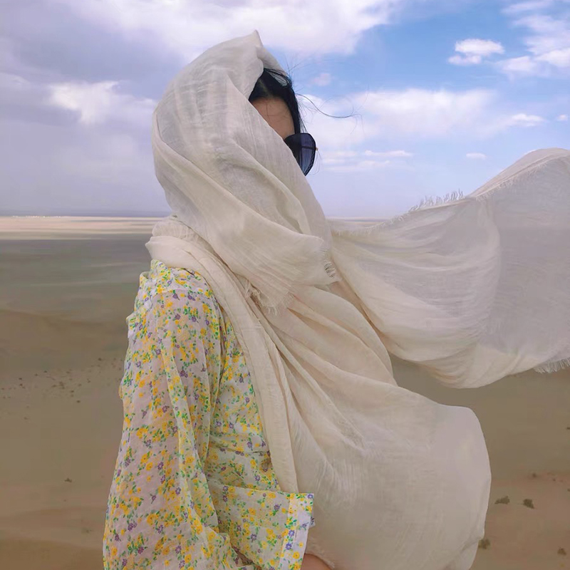 青海西藏云南茶卡盐湖旅游拍照披肩女民族风米色超大围巾沙漠丝巾