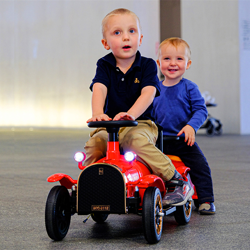 儿童电动小火车遥控可坐双人宝宝卡通车带拖斗早教多用途网红童车