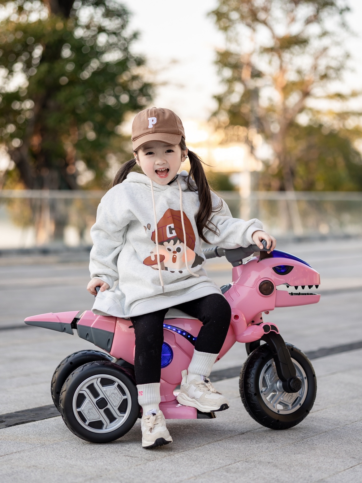 儿童电动摩托车恐龙造型充电童车男女宝宝可同坐电瓶玩具三轮车