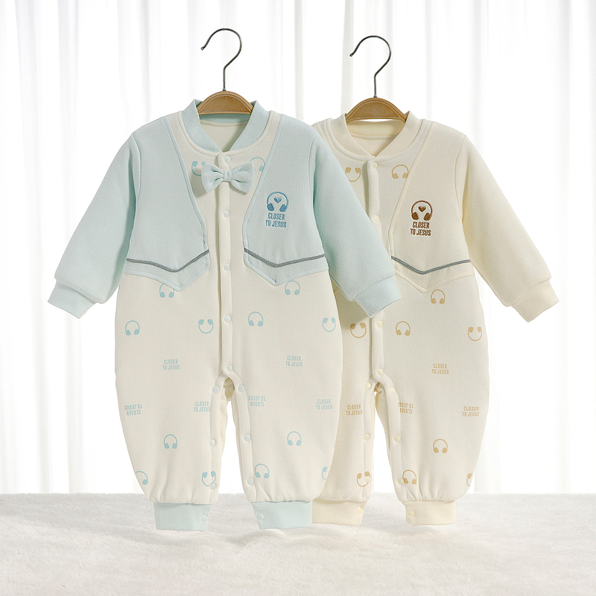 初生婴儿薄棉连体衣0-12个月夹棉新生儿衣服春秋宝宝背带舒绒哈衣