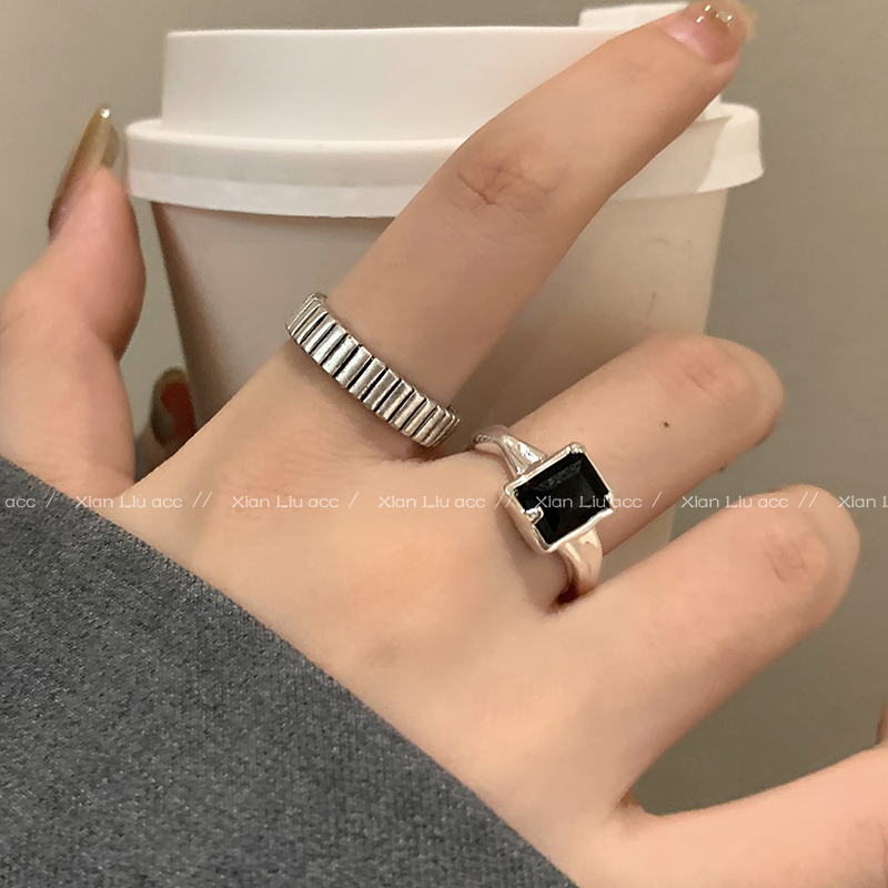 复古黑色锆石戒指女小众设计冷淡风食指戒时尚个性轻奢高级感指环