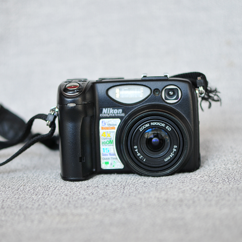 Nikon/尼康 COOLPIX 5400复古数码相机翻转屏幕可以自拍老相机