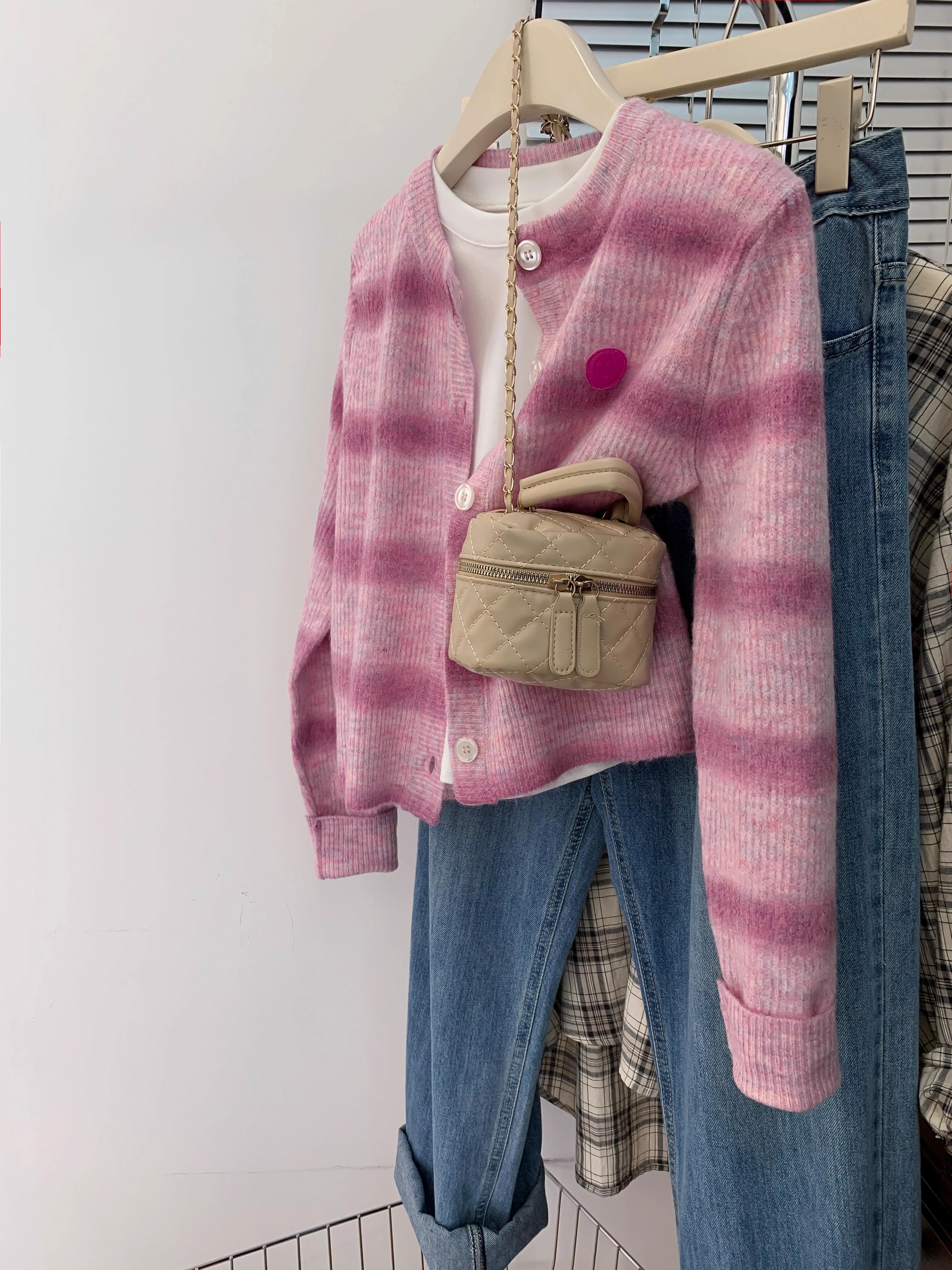 粉色条纹短款针织开衫女早春春秋季外搭高级感毛衣针织衫外套秋冬