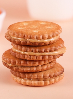 麦芽糖夹心饼干特价整箱咸蛋黄味休闲食品解馋网红小零食健康红糖