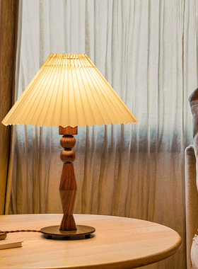 美式复古台灯ins少女卧室床头灯实木布艺中古氛围装饰文静气质灯