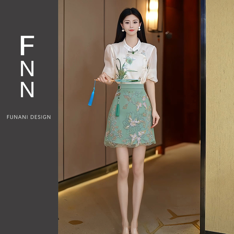 芙娜妮新中式刺绣A字裙两件套2024年夏季新款短裙套装女F2411695