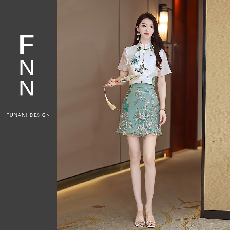 芙娜妮时尚新中式设计感收腰流苏T恤小个子春夏女两件套F2411610