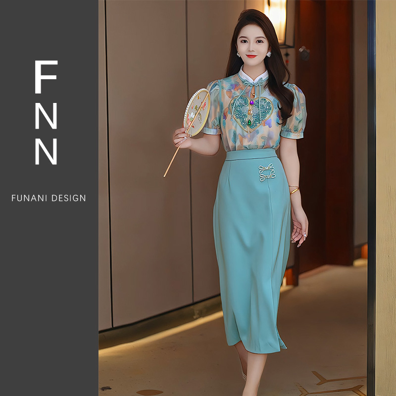 芙娜妮新中式时尚设计感收腰宽松气质不规则刺绣两件套装F2411078