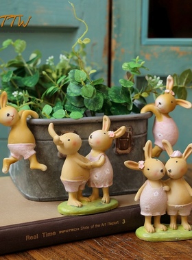 可爱粉裙小花兔兔系列情侣树脂礼物桌面摆件攀爬娃娃软装橱窗饰品