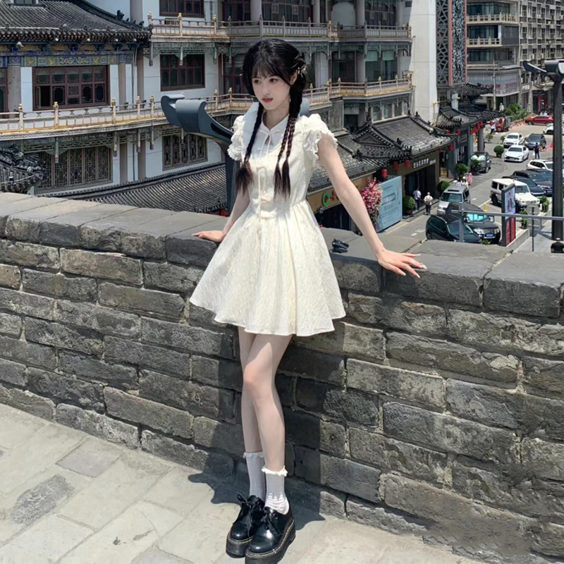 新中式国风泡泡袖白色连衣裙女夏高级设计感收腰显瘦小个子蓬蓬裙