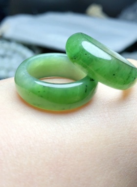 P711 天然和田玉碧玉戒指宽版扳指戒圈指环首饰礼物渐变色满绿