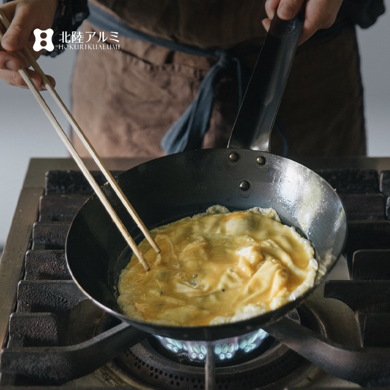日本进口纯铁牛排煎锅烙饼早晨平底锅法式无涂层锅电磁炉可烤箱