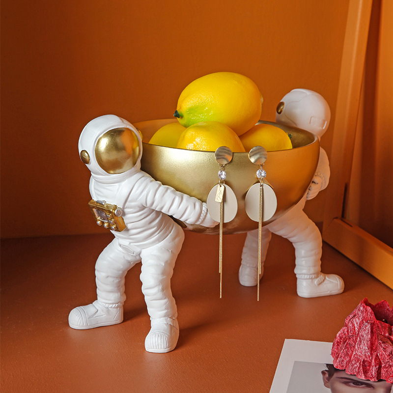 北欧创意宇航员摆件收纳玄关钥匙轻奢客厅水果干果盘家居软装饰品