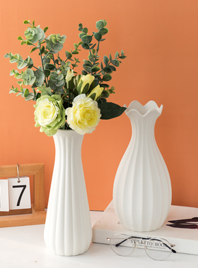 简约白色陶瓷水养花瓶满天星干花插花客厅北欧现代家居装饰品摆件