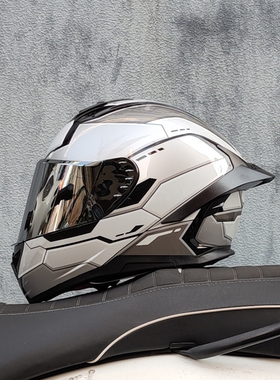 ORZ摩托车全盔男女个性四季赛车大尾翼情侣蓝牙跑盔新3C认证头盔