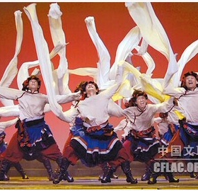 藏族舞蹈服装 翻身农奴把歌唱 舞蹈服装民族舞蹈演出服装 男藏服