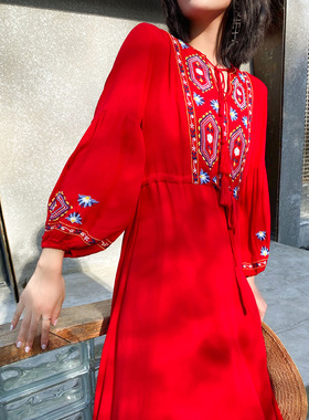 云南大理旅游民族风复古宽松红色连衣裙女长裙三亚海边度假沙滩裙