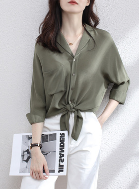 绿色韩版气质V领丝滑下摆打结蝙蝠袖垂感衬衫女2022春季新款上衣
