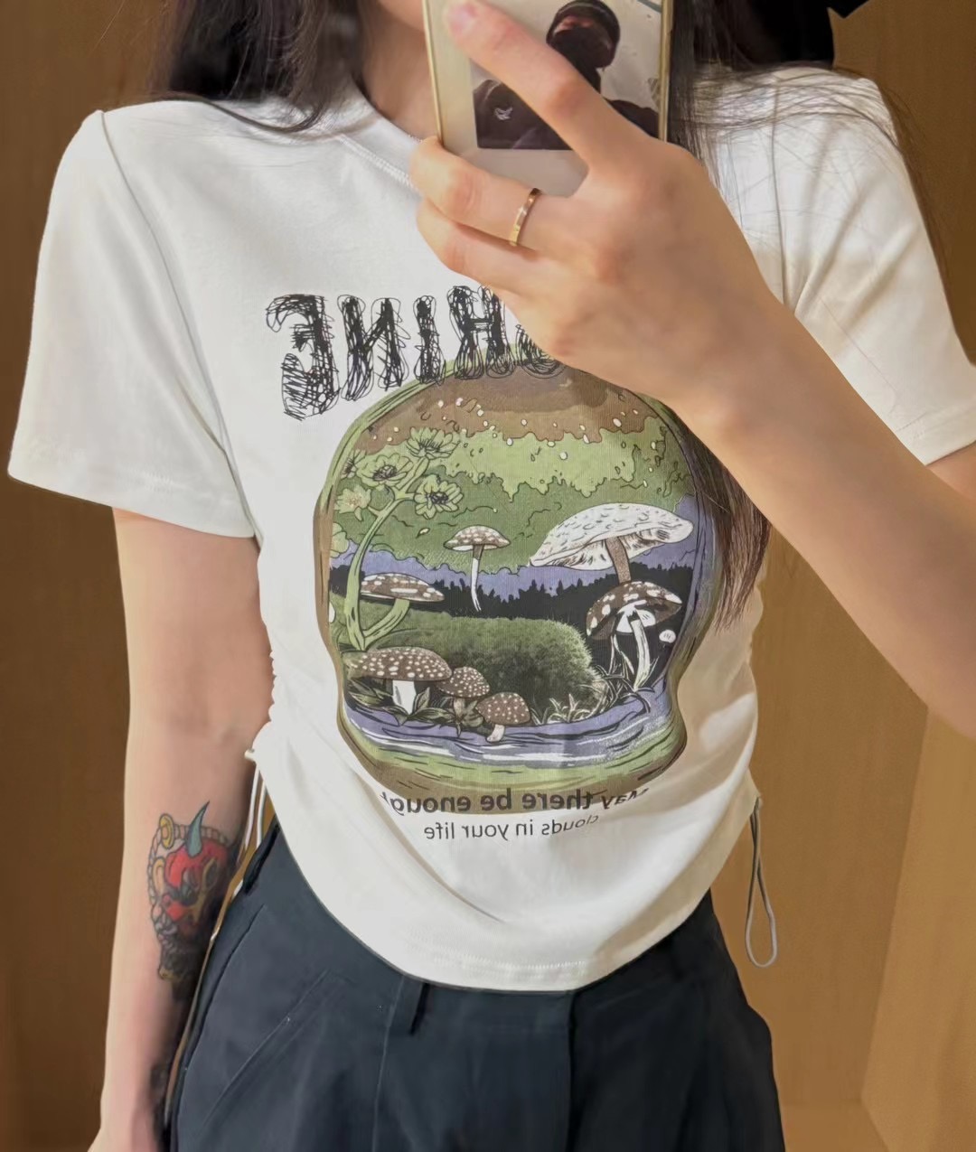 蘑菇字母印花圆领短袖女夏款设计感褶皱抽绳时尚显瘦短款T恤上衣