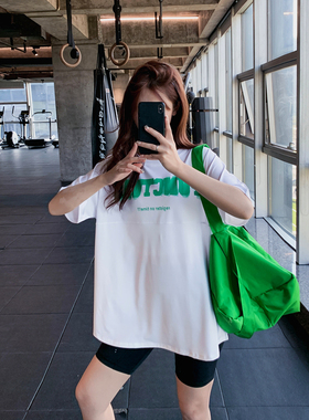 健身服女户外晨跑步大码T恤运动服瑜伽上衣宽松速干外穿字母罩衫