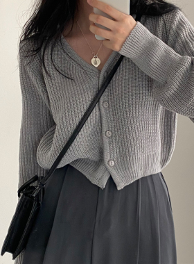 韩国chic秋冬法式小众显瘦百搭排扣V领短款毛衣外套女长袖针织衫