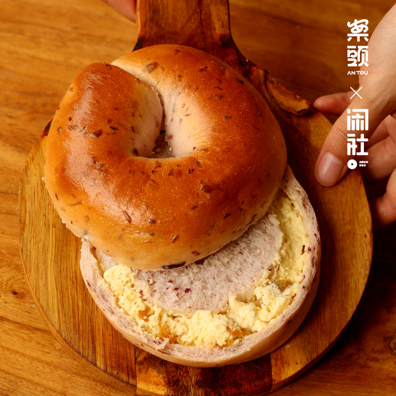 案头玫瑰荔枝黄桃奶酪贝果手作面包夹心欧包早餐代餐饱腹食品零食