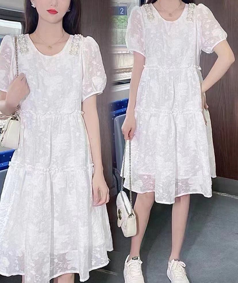 法式雪纺气质大码连衣裙2024夏新款高端泡泡袖白色甜美宽松仙女裙