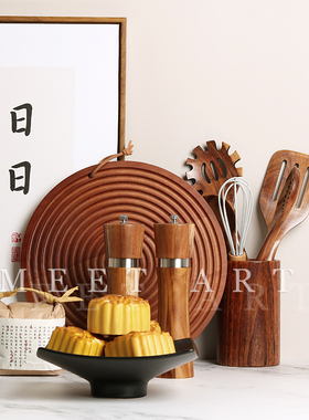 新中式样板间厨房台面装饰实木砧板铲勺铁壶仿真糕点模型主题饰品