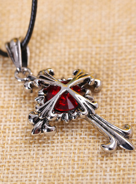 韩版时尚男士钛钢红宝石十字架项链个性配饰吊坠
