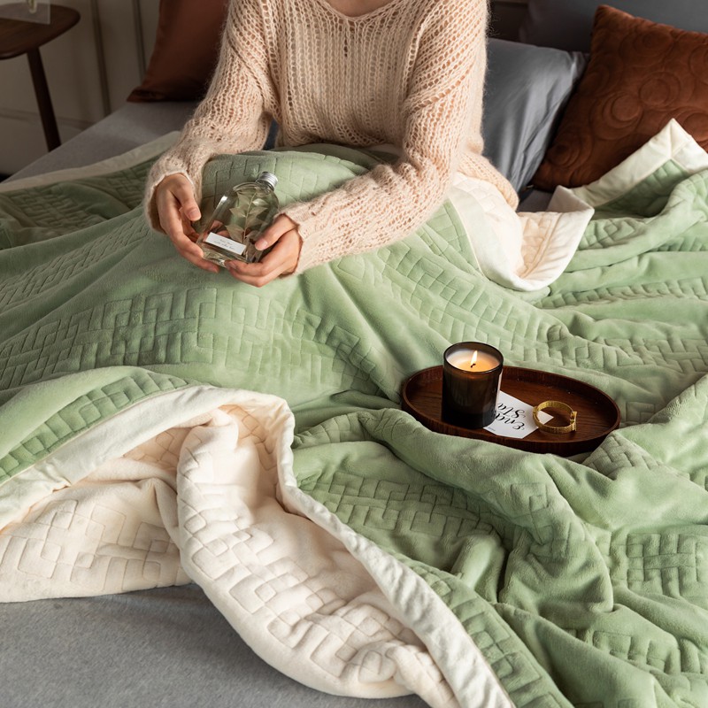 牛油果牛奶绒丨秋冬床上盖毯 冬季加厚保暖毛毯双人毯子