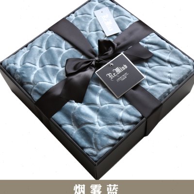出口毛毯礼盒装送礼带包装新年礼品毯子法兰绒珊瑚绒毯床单沙发毯