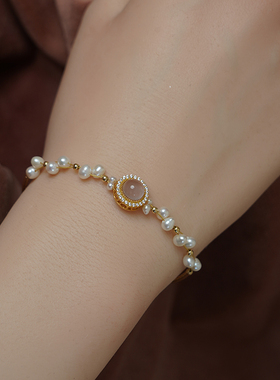 QINGYE桃花粉水晶珍珠手链原创小众轻奢气质可调节设计款女生礼物