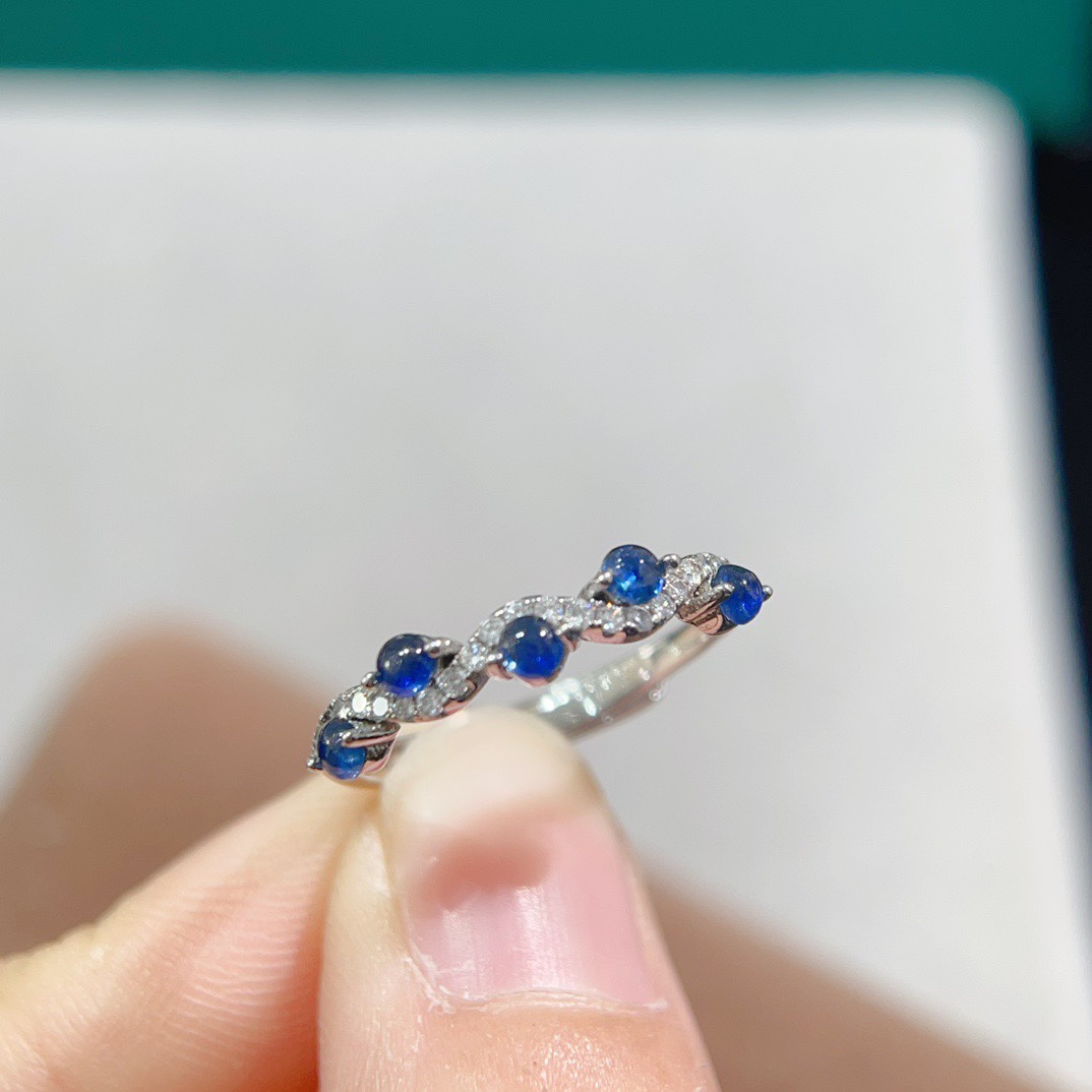 【中国地质大学】天然斯里兰卡蓝宝石戒指S925银精工镶嵌3*3mm母