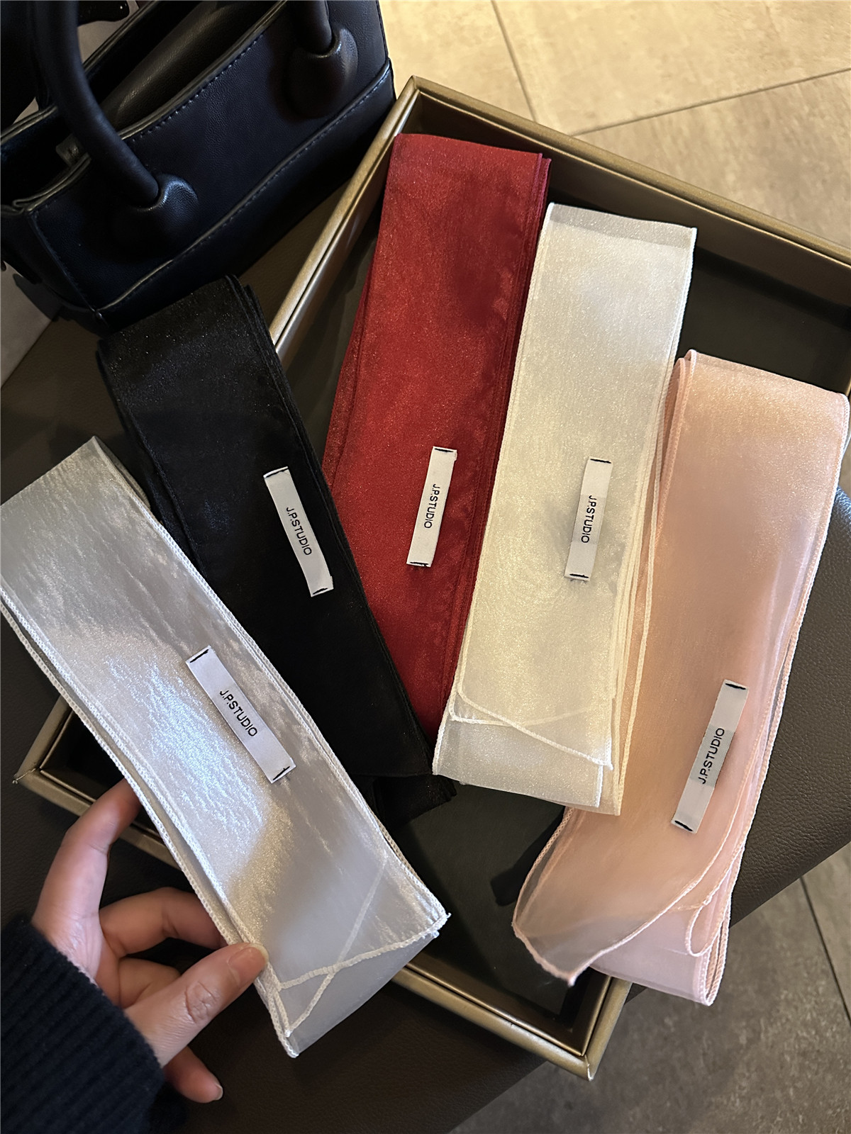 韩版春夏新款时髦小众原创设计法式欧根纱长条小丝巾纯色飘带发带