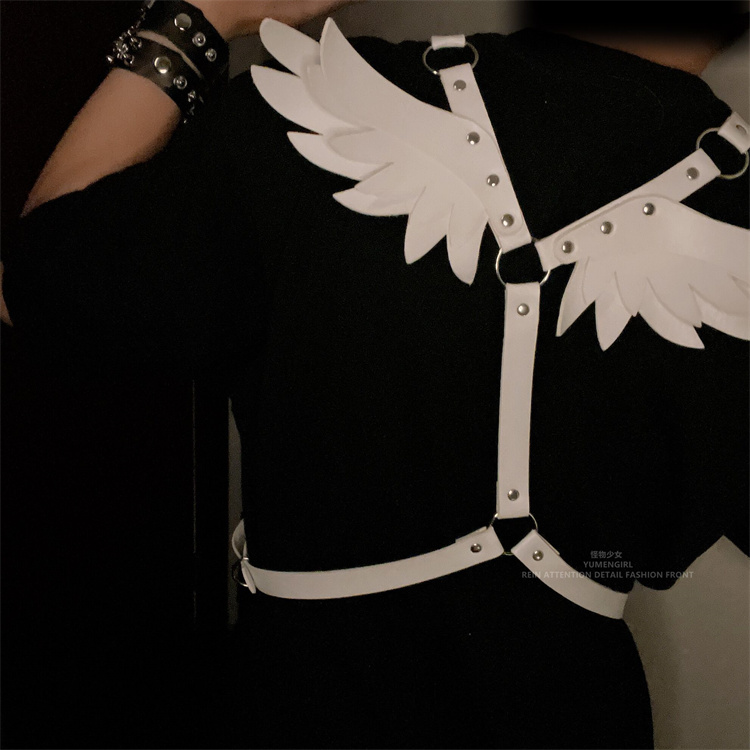 原创暗黑系天使翅膀衣服背带封腰带装饰蹦迪拍照酷装饰斜跨时尚男