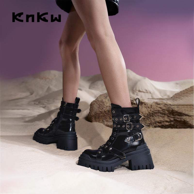 knkw甜心金属厚底马丁靴2023新款增高炸街小短靴秋冬英伦风靴子女