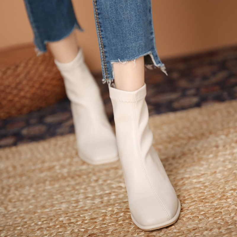 法式白色短靴女2023年春秋新款粗跟方头高跟瘦瘦靴2022靴子马丁靴